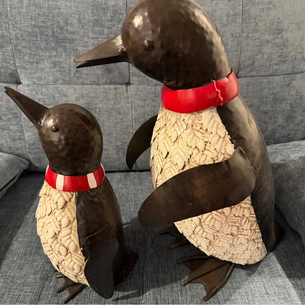 Plow and Hearth vintage penguin pair. - Picture 5 of 7